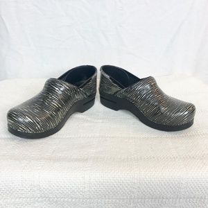 Dansko chef and nurse clogs mules  38/8